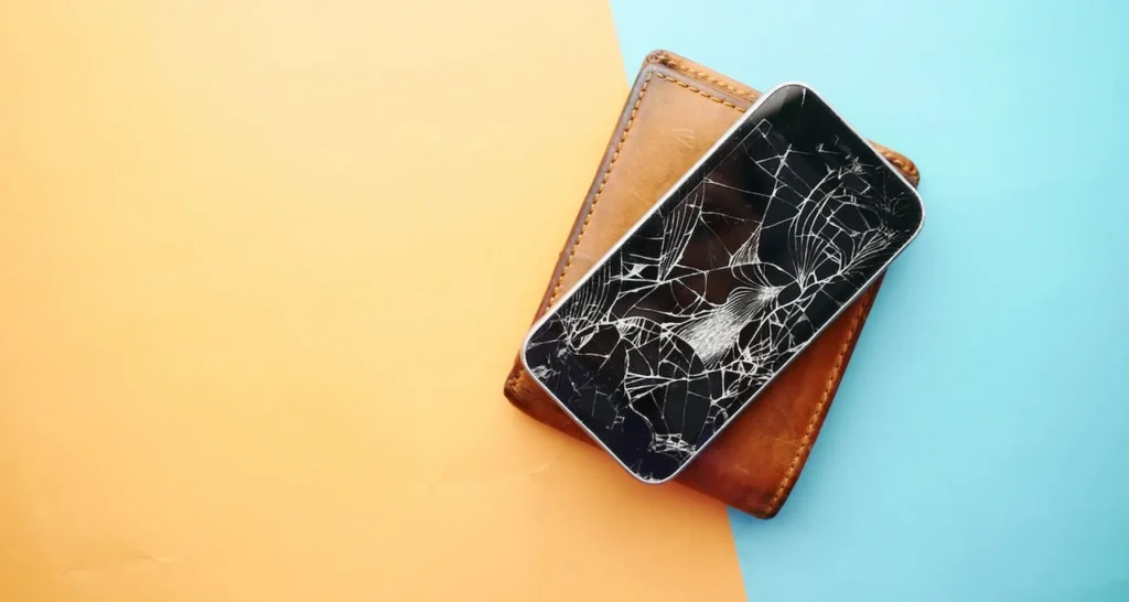 Vale a Pena Consertar Celular Antigo ou Comprar um Novo?